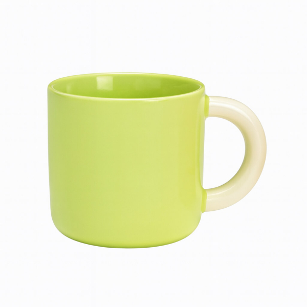 Tasse en porcelaine verte de 340ml, idéale pour le café et le thé.
