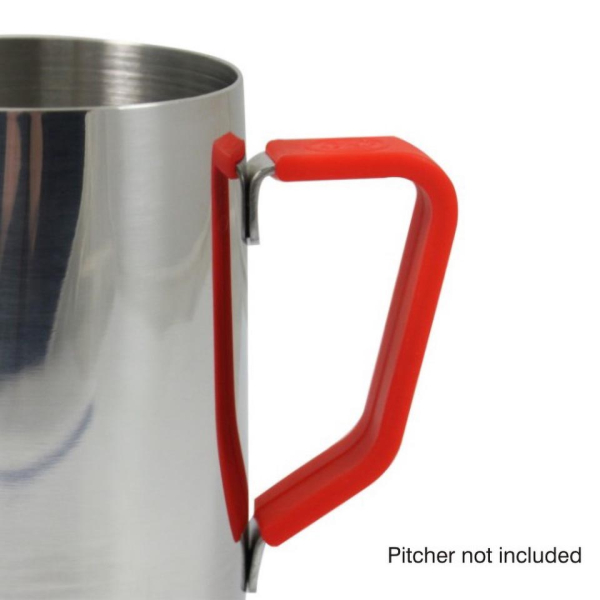 Rhino Red Silikon Griffüberzug 32oz in Rot auf Edelstahl-Milchkännchen 950 ml