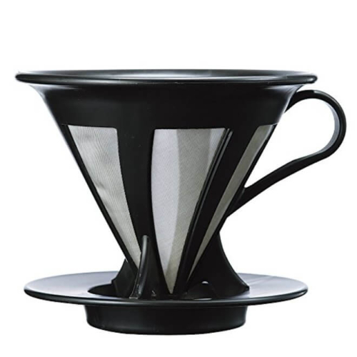 Hario Cafeor Dripper 02 in nero, con filtro in acciaio inossidabile, elegantemente presentato su uno sfondo chiaro.
