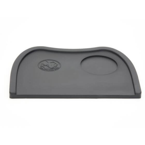 Rhino Bench Tamping Mat in silicone nero, vista frontale con design ergonomico.