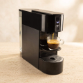 Macchina da caffè a capsule Puk Black Edition