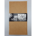 Verpackung des Selva Antica Kaffeetassensets mit künstlerischem Schwarz-Weiss-Design und der Beschreibung auf Italienisch.