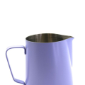 Rhino Classic Milk Pitcher Lavender ergonomischer Griff Nahaufnahme