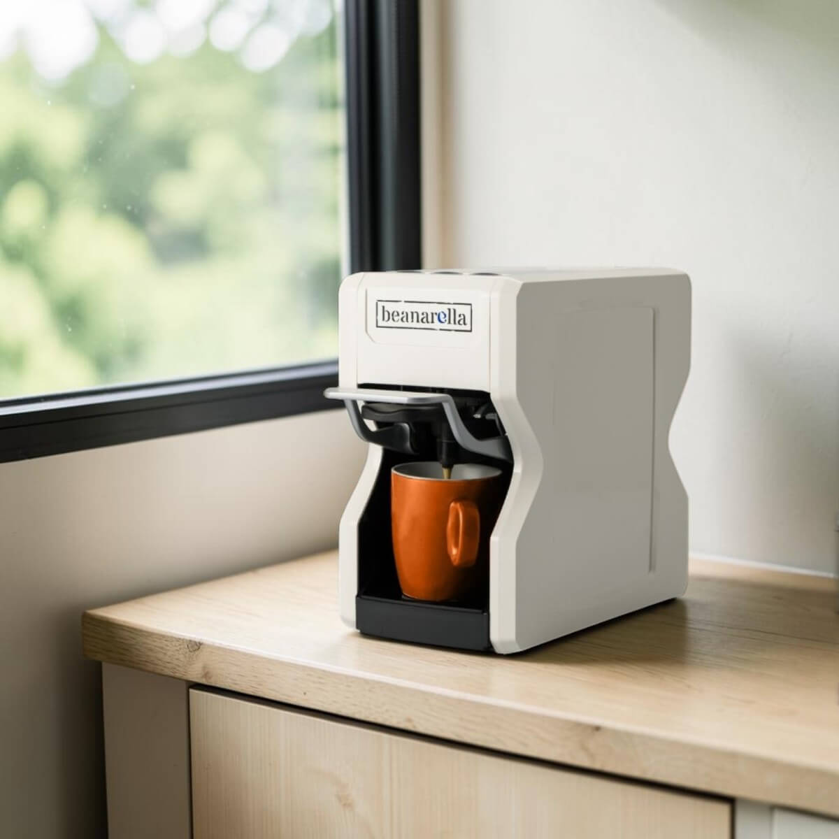 Kompakte beanarella Kaffeemaschine für Camping und Wohnmobil – ohne teuren Inverter